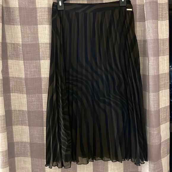 Tahiri Midi Skirt - Picture 2 of 6